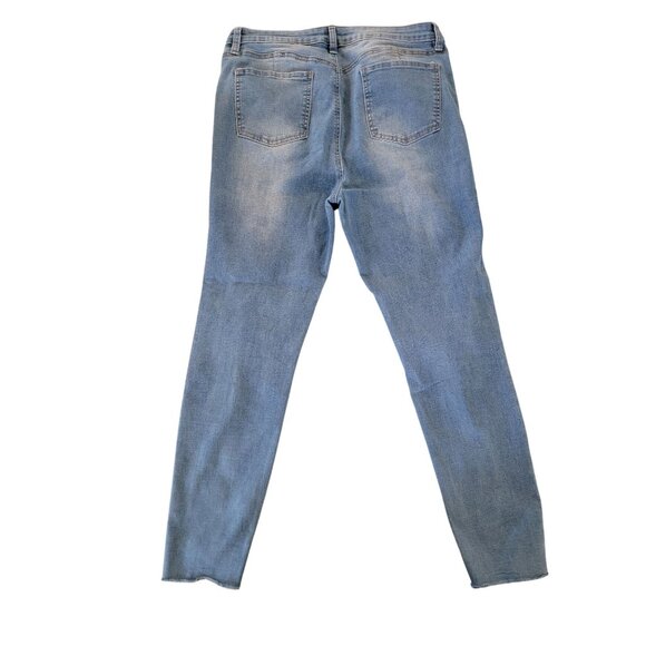 Skinny Fries Distressed Light Wash Skinny Jeans Size 17 Womens Denim Blend Casua - Picture 2 of 5